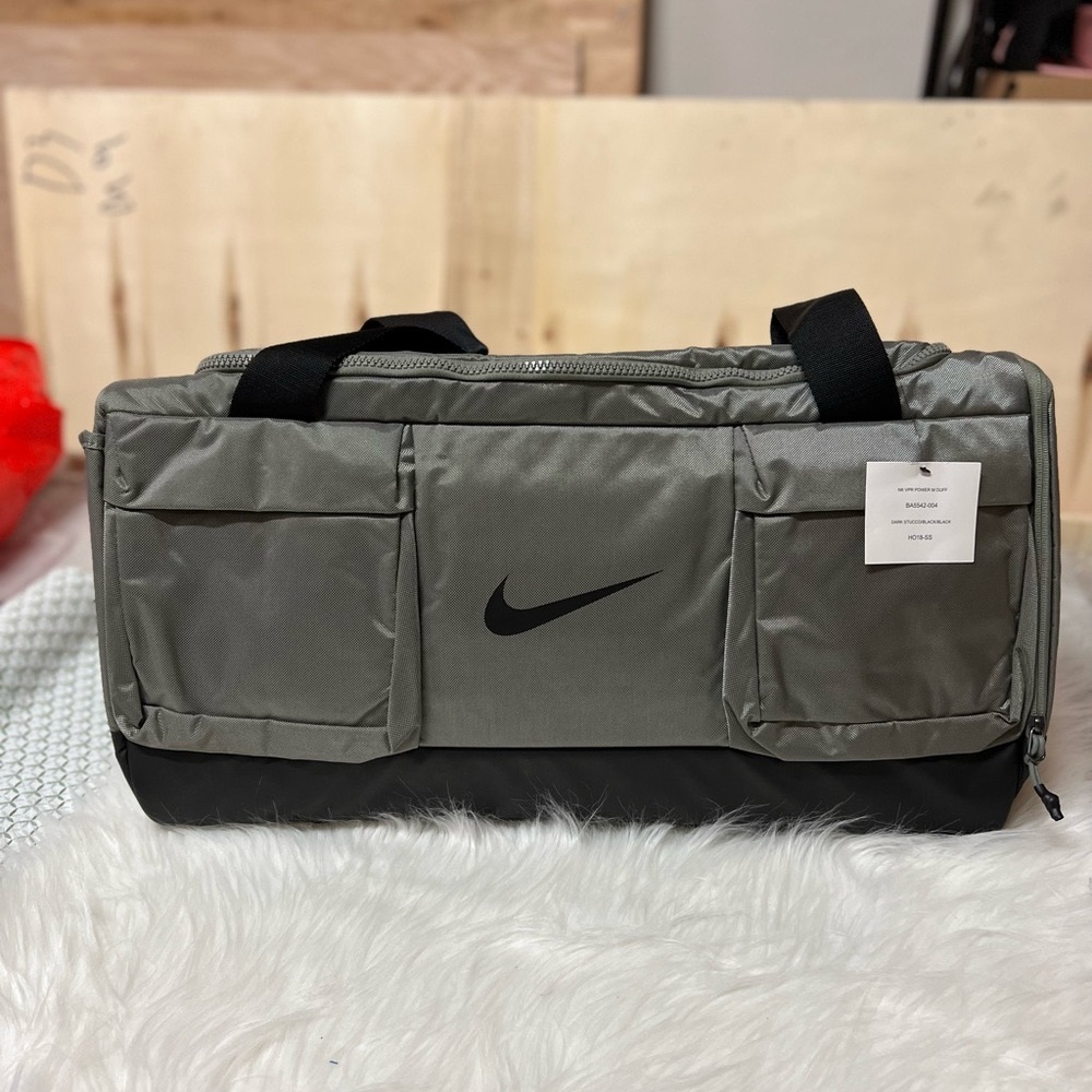 Nike BA5542-004 Vapor Power Duffel Bag - NEW